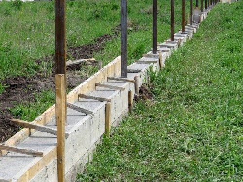 foundation for fence