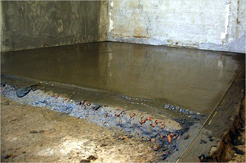 gidroizolyaciya-pola-garazha-i-betonirovanie
