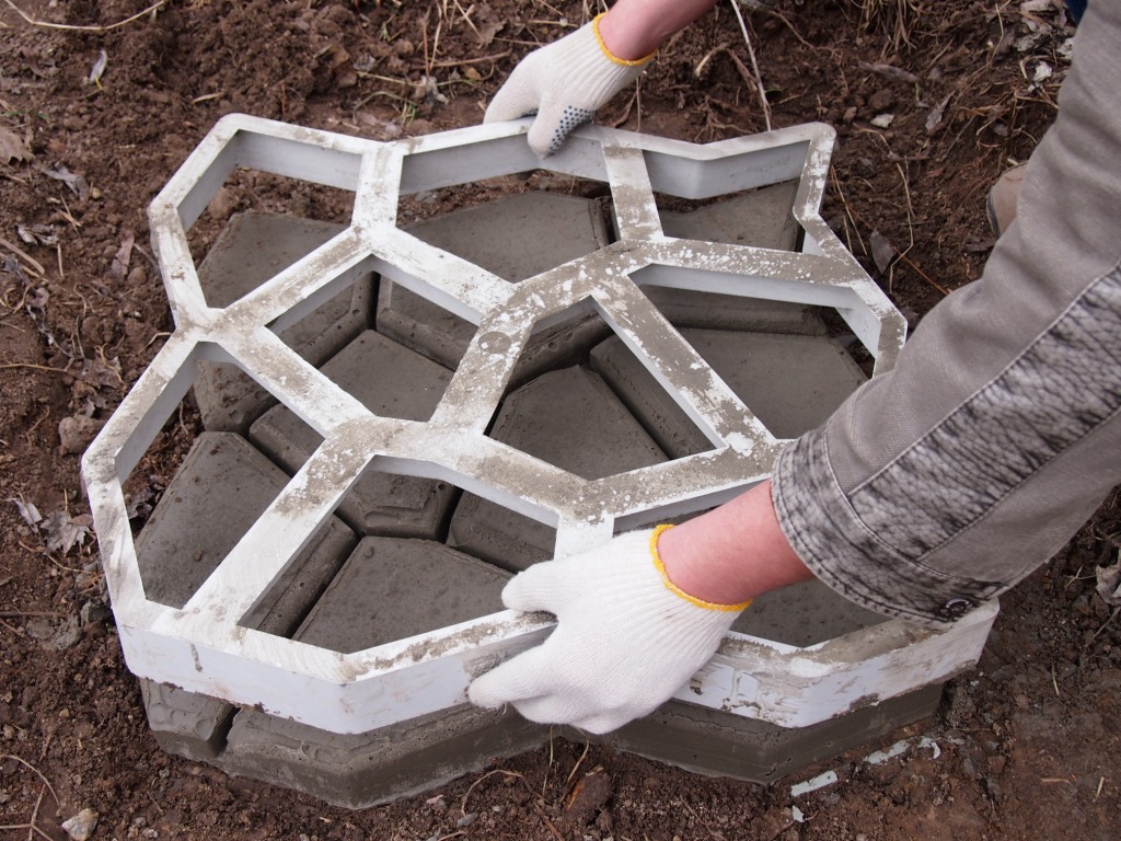Формы для заливки бетона купить в леруа мерлен купить бетон в березовский с доставкой цена